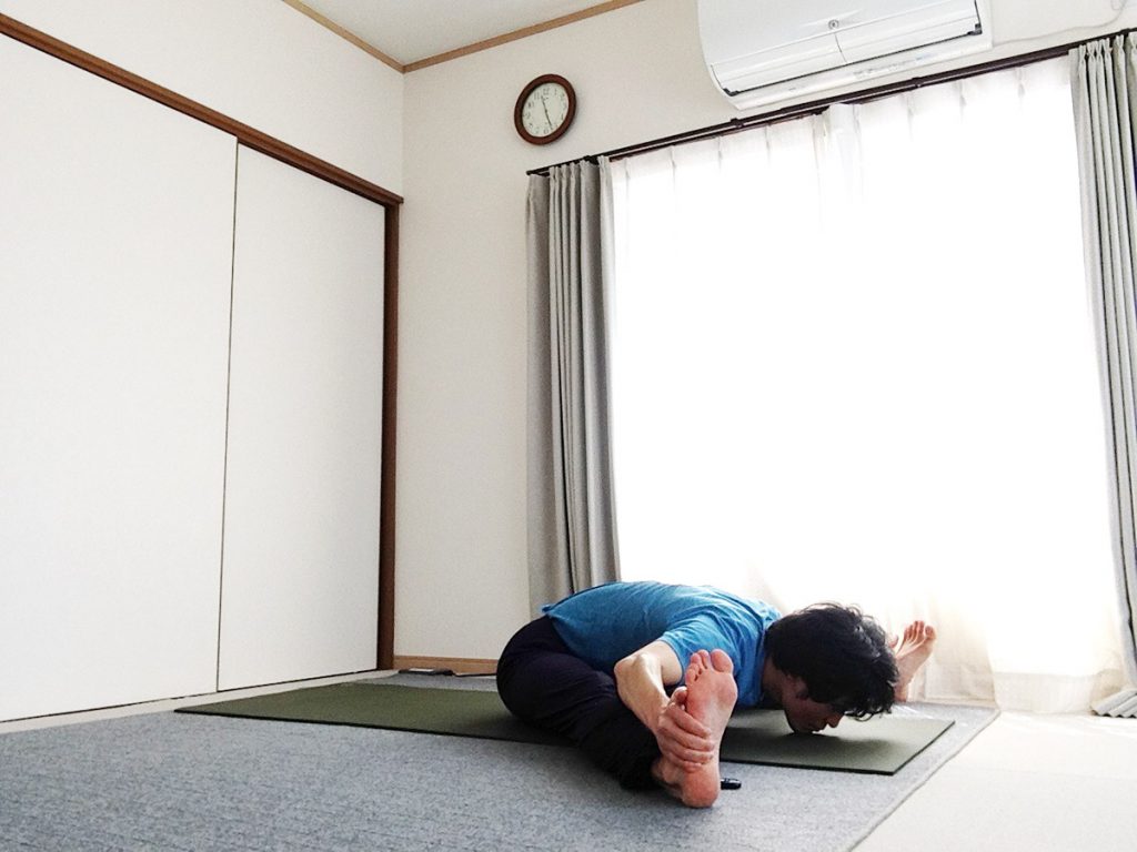 股関節や肩関節を「引き込む（引き離す）」意味とコツ