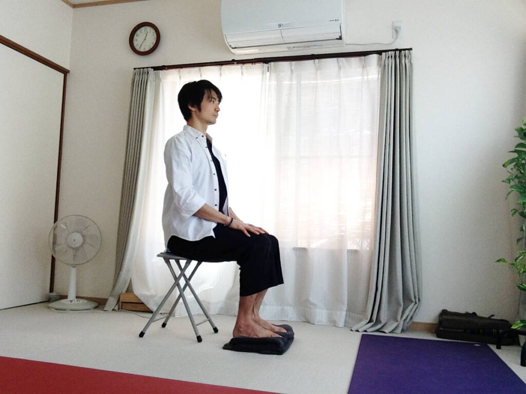 正しいイスの座り方に関するヒント