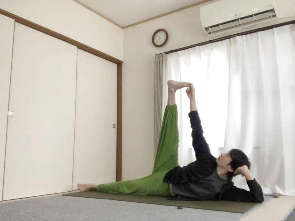 五月病対策：アキレス腱をのばすと、流れが良くなって、やる気が湧いてくるかも